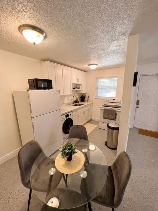 Cozy & Beautiful 1Bd Apartment W/Full Kitchen! Форт-Лодердейл Экстерьер фото